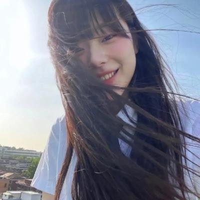 她与她的自画像